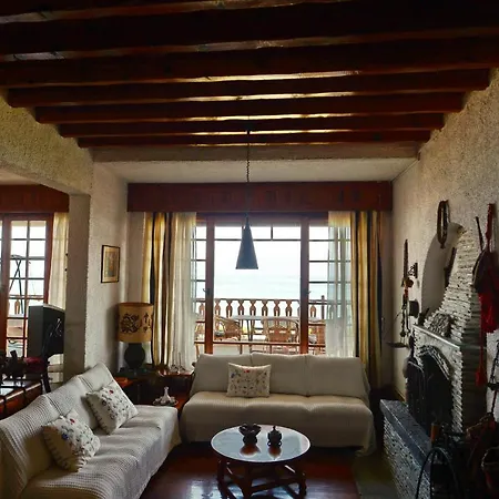 Antorina Grande Beachfront House With Private Pool