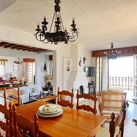 Σπίτι διακοπών Antorina Grande Beachfront House With Private Pool *