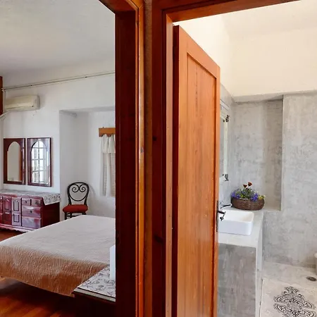 Σπίτι διακοπών Antorina Grande Beachfront House With Private Pool *