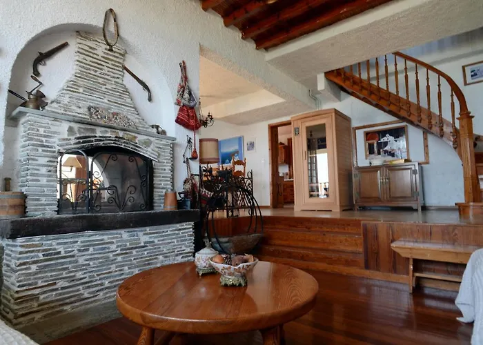 Antorina Grande Beachfront House With Private Pool